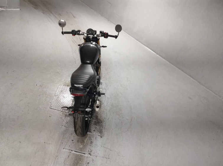 Мотоцикл Triumph speed 400 з пробігом 9229 km