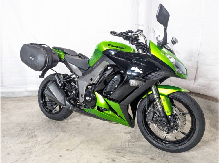 Мотоцикл Kawasaki Z1000 з пробігом 32598 km