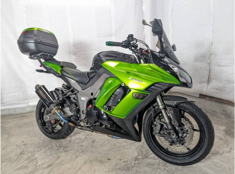Мотоцикл Kawasaki Z1000 с пробегом 32944 km