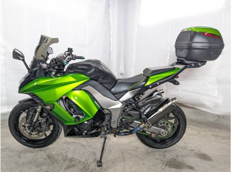 Мотоцикл Kawasaki Z1000 с пробегом 32944 km
