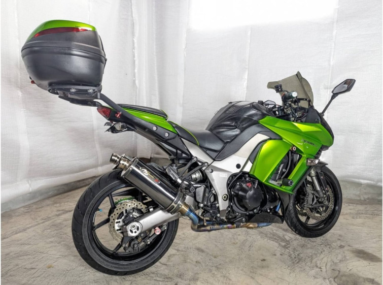 Мотоцикл Kawasaki Z1000 с пробегом 32944 km
