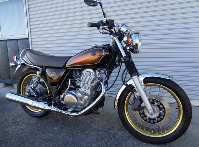 Мотоцикл Yamaha SR400 с пробегом 1634 km