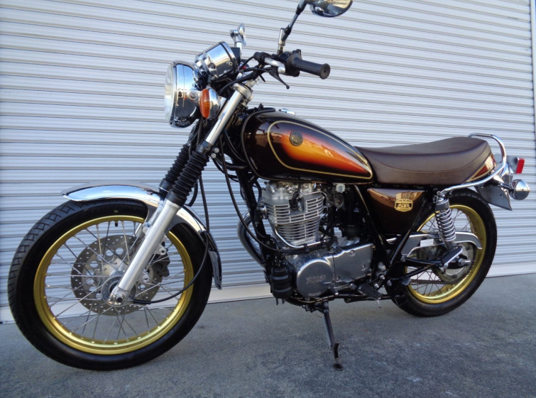 Мотоцикл Yamaha SR400 с пробегом 1634 km