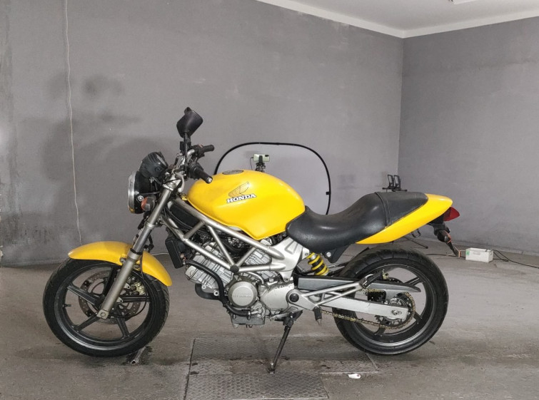 Мотоцикл Honda VTR250 с пробегом 49446 km