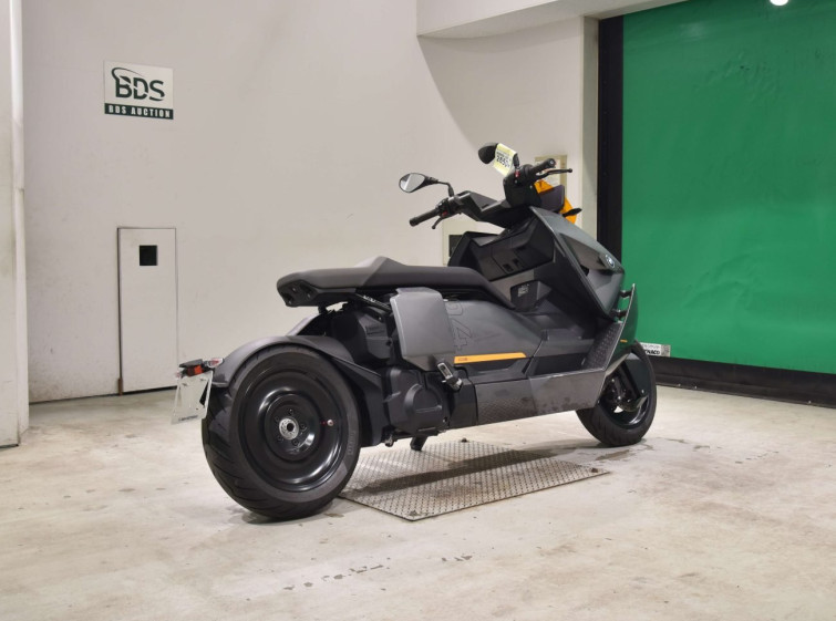 Мотоцикл BMW CE04 с пробегом 565 km