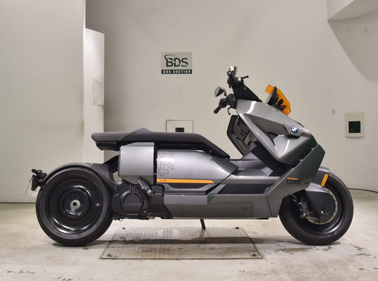 Мотоцикл BMW CE04 с пробегом 565 km