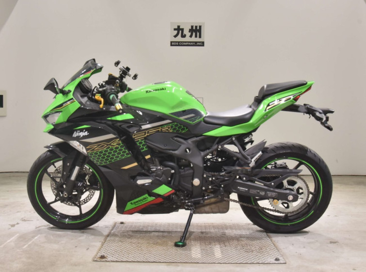 Мотоцикл Kawasaki NINJA ZX-25R с пробегом 6395 km