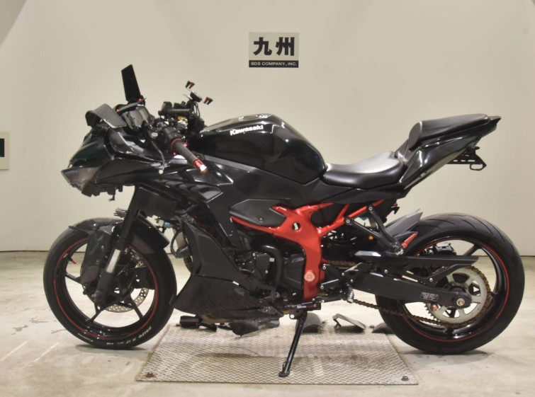 Мотоцикл Kawasaki NINJA ZX-25R