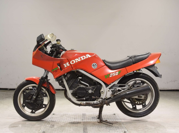 Мотоцикл Honda VT250FE с пробегом 15537 km