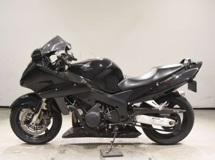 Мотоцикл Honda CBR1100XX BLACKBIRD з пробігом 57401 km