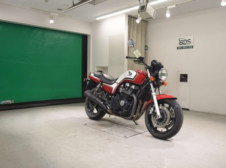 Мотоцикл Honda CB750SF з пробігом 30086 km