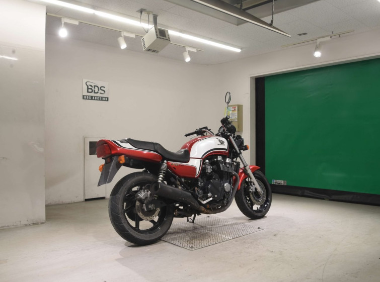 Мотоцикл Honda CB750SF з пробігом 30086 km