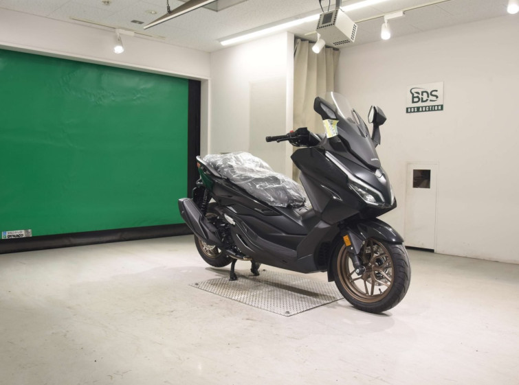 Мотоцикл Honda FORZA-6