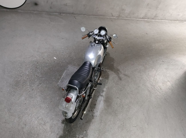 Мотоцикл Yamaha SR400 с пробегом 13812 km