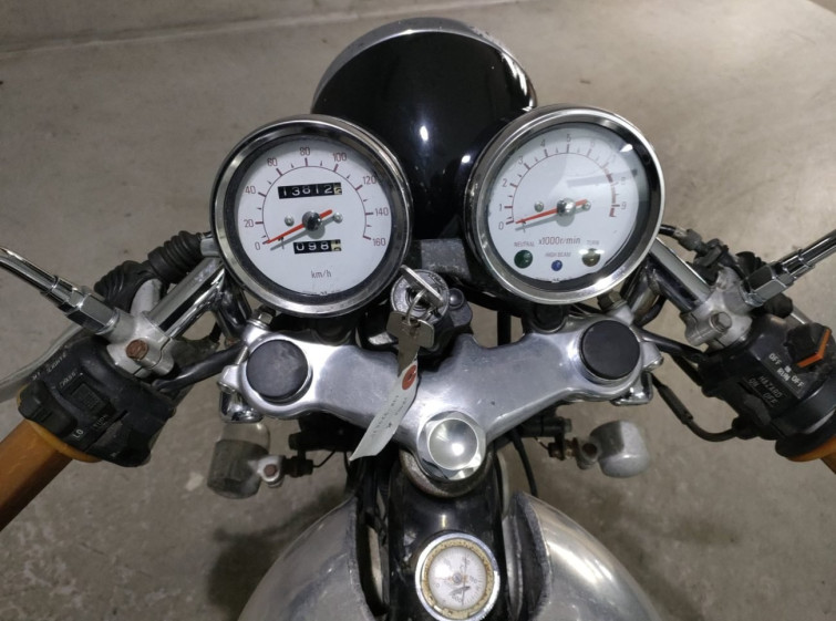 Мотоцикл Yamaha SR400 с пробегом 13812 km