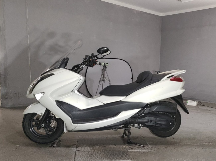 Мотоцикл Yamaha MAJESTY 250