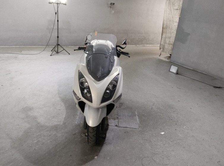 Мотоцикл Yamaha MAJESTY 250