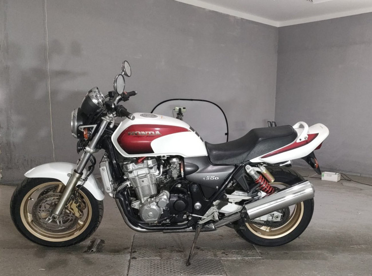 Мотоцикл Honda CB1300SF