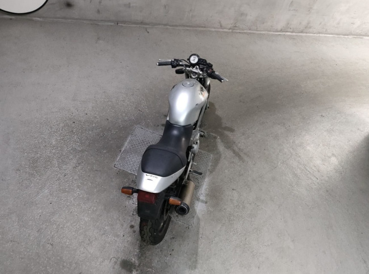 Мотоцикл Honda VTR250 с пробегом 16315 km