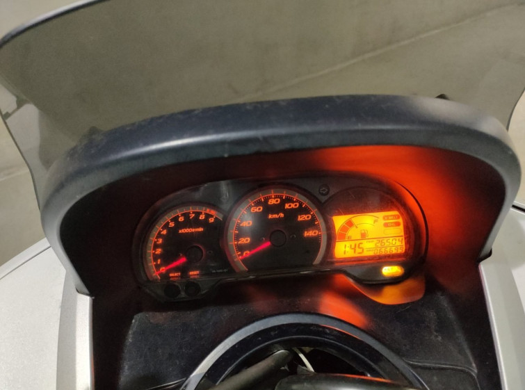 Мотоцикл Yamaha MAJESTY 250 з пробігом 66699 km