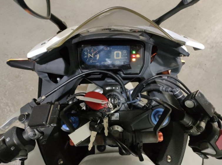 Мотоцикл Honda CBR400R с пробегом 58431 km