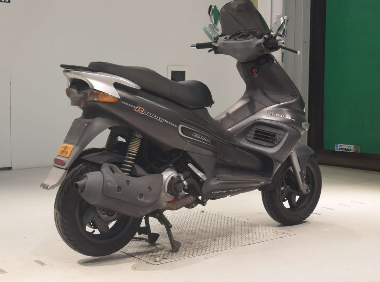 Мотоцикл Gilera RUNNER VXR200 с пробегом 32503 km