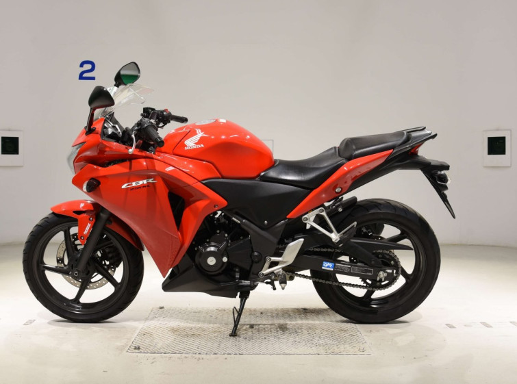 Мотоцикл Honda CBR250RA с пробегом 68548 km