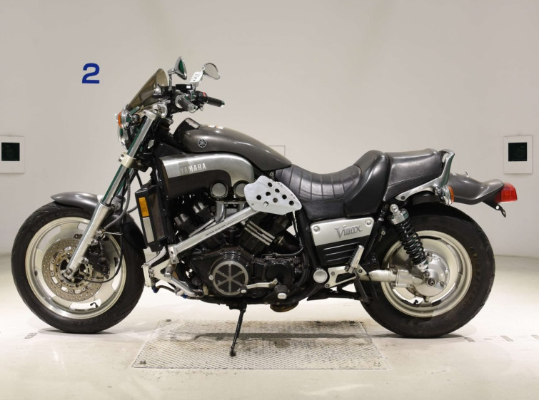 Мотоцикл Yamaha V-MAX1200 с пробегом 17286 km