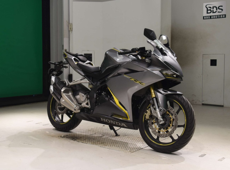 Мотоцикл Honda CBR250RR с пробегом 23560 km