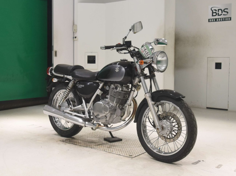Мотоцикл Suzuki ST250E с пробегом 3706 km