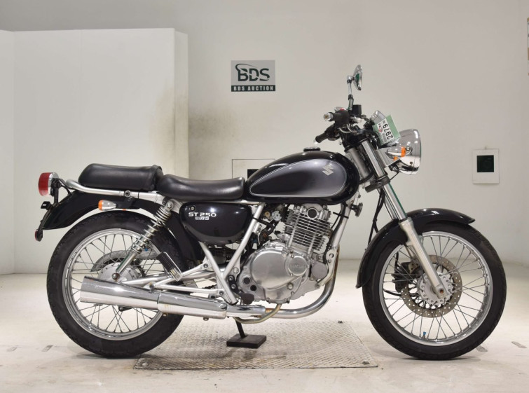 Мотоцикл Suzuki ST250E с пробегом 3706 km