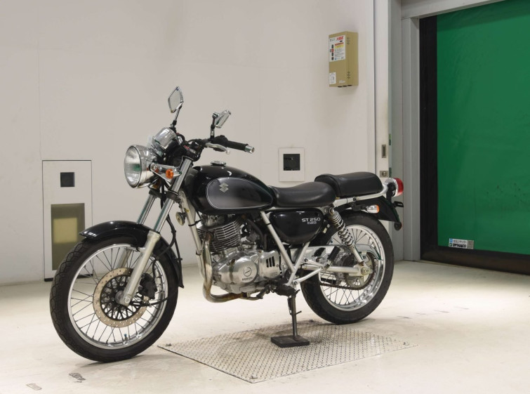 Мотоцикл Suzuki ST250E с пробегом 3706 km