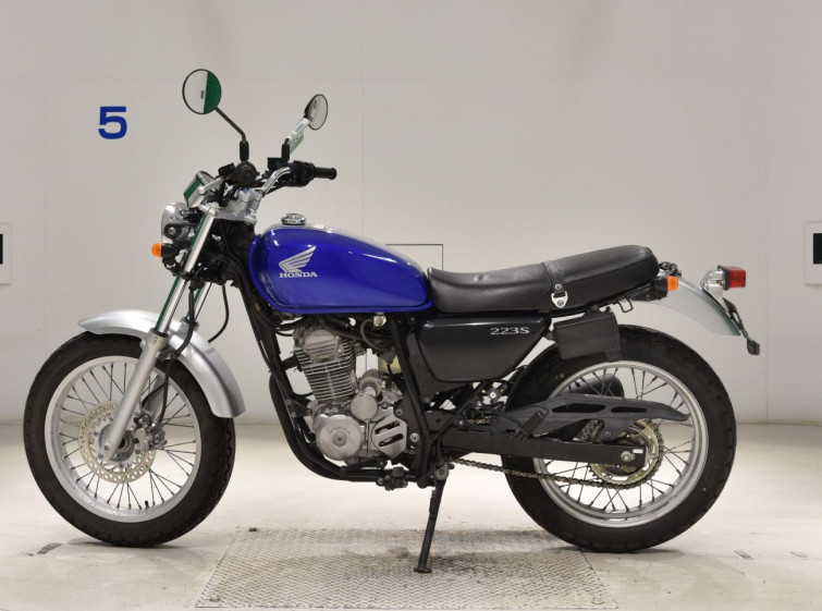 Мотоцикл Honda CB223S з пробігом 33210 km