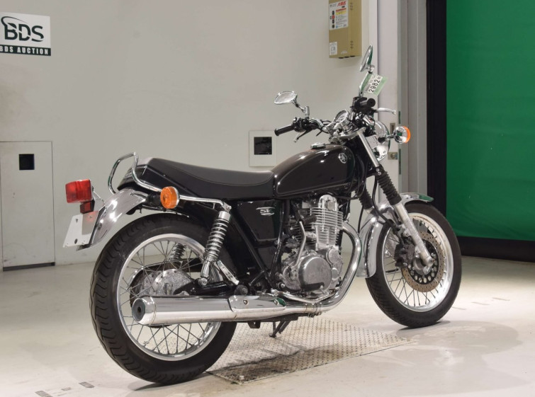 Мотоцикл Yamaha SR400 с пробегом 2238 km
