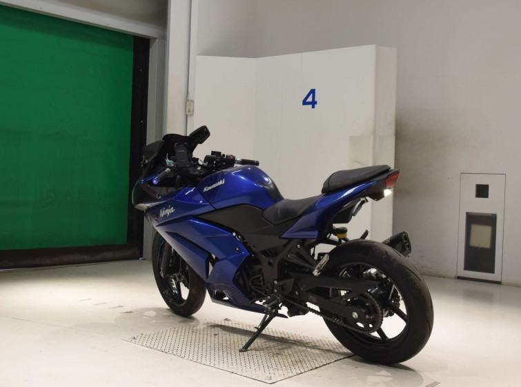 Мотоцикл Kawasaki NINJA250R з пробігом 13366 km