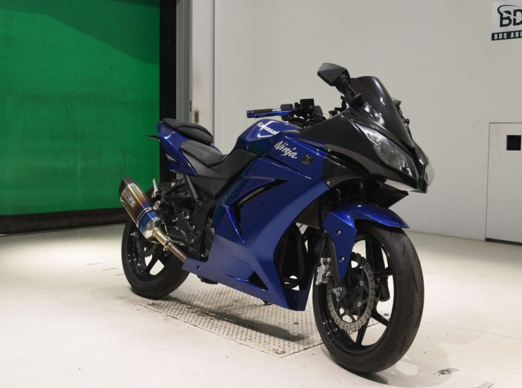 Мотоцикл Kawasaki NINJA250R з пробігом 13366 km