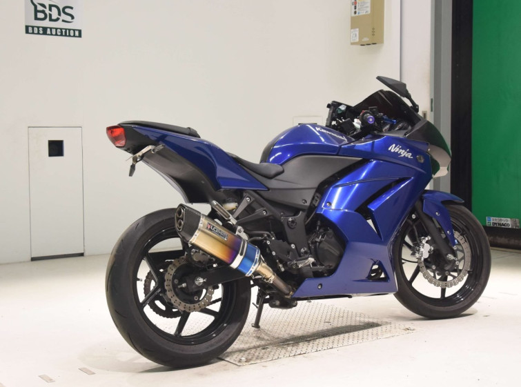 Мотоцикл Kawasaki NINJA250R з пробігом 13366 km