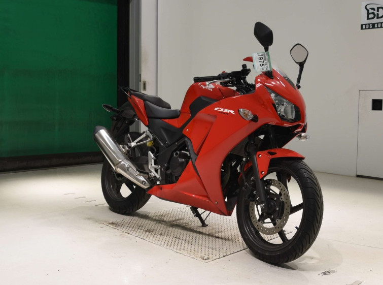 Мотоцикл Honda CBR250R с пробегом 16371 km