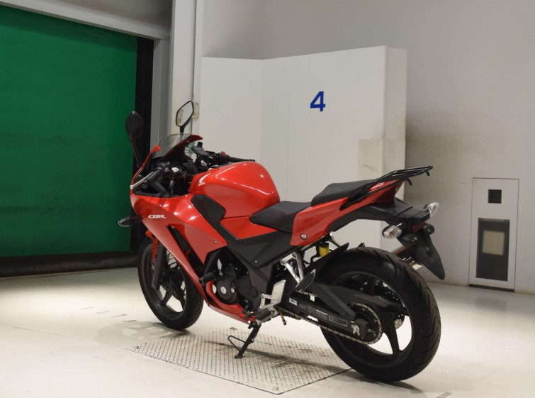 Мотоцикл Honda CBR250R с пробегом 16371 km