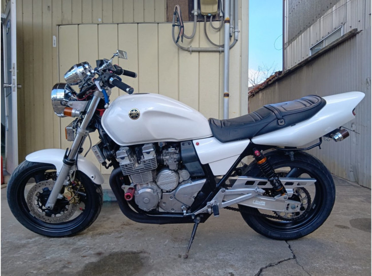 Мотоцикл Yamaha XJR400 с пробегом 47808 km