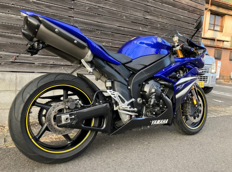 Мотоцикл Yamaha YZF-R1 з пробігом 32196 km