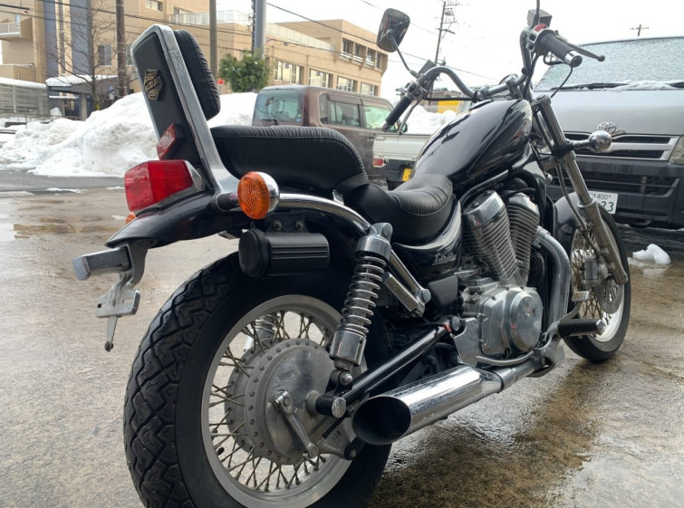 Мотоцикл Suzuki INTRUDER 400 с пробегом 1965 km