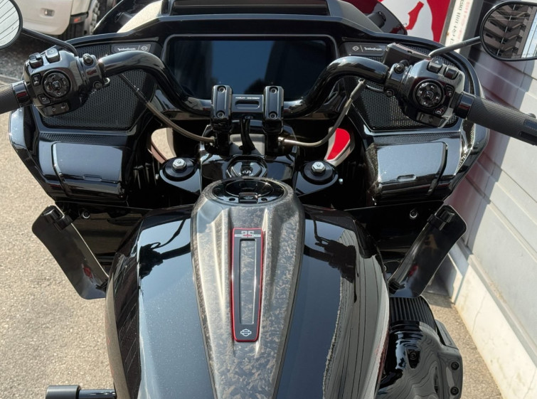 Мотоцикл HD FLTRXSTSE CVO з пробігом 1820 km