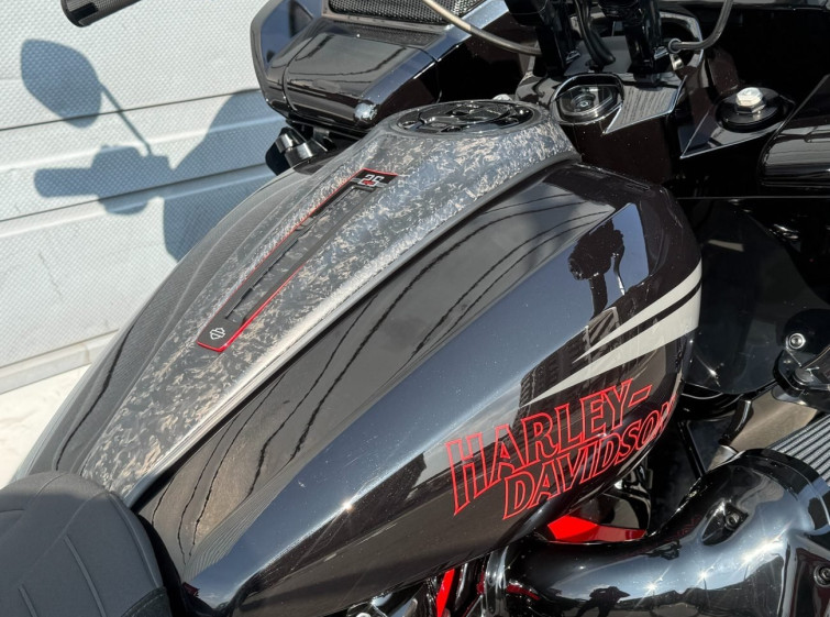 Мотоцикл HD FLTRXSTSE CVO з пробігом 1820 km