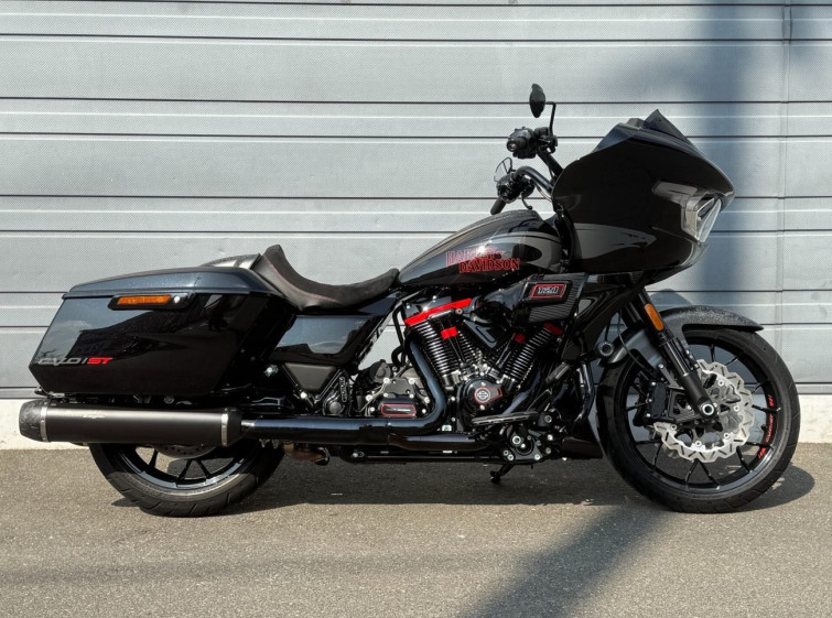 Мотоцикл HD FLTRXSTSE CVO з пробігом 1820 km