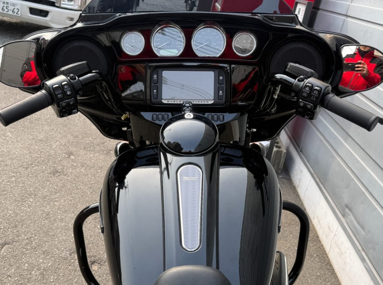 Мотоцикл HD SREET GLIDE FLHX1750 с пробегом 15680 km