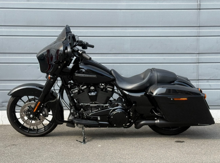 Мотоцикл HD SREET GLIDE FLHX1750 с пробегом 15680 km