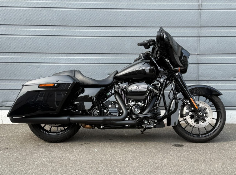 Мотоцикл HD SREET GLIDE FLHX1750 с пробегом 15680 km