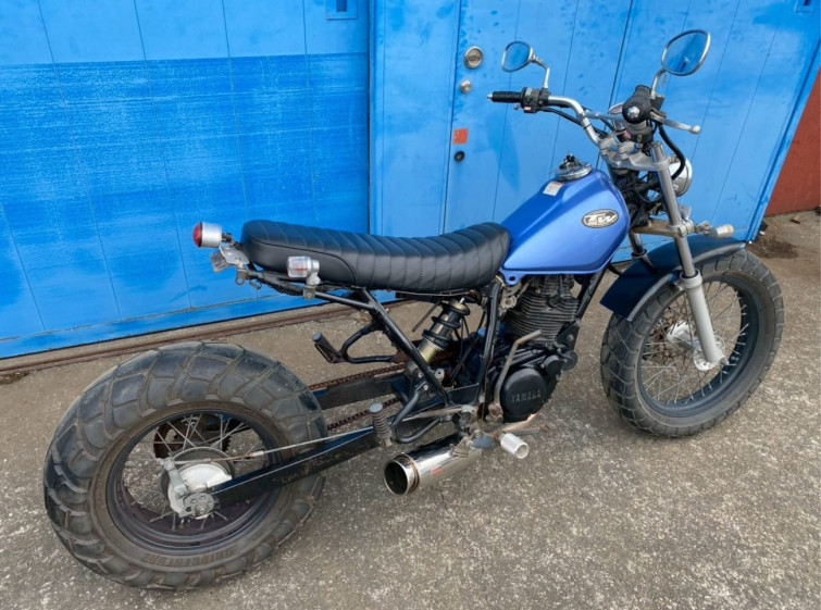 Мотоцикл Yamaha TW200 с пробегом 4532 km