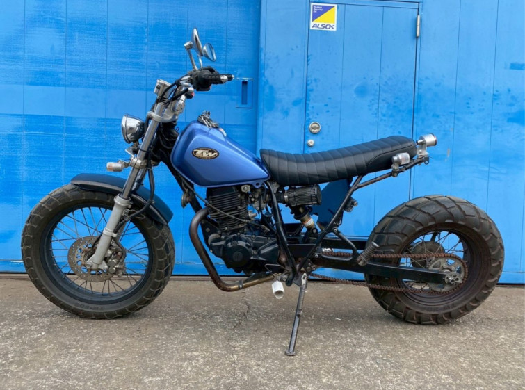 Мотоцикл Yamaha TW200 с пробегом 4532 km